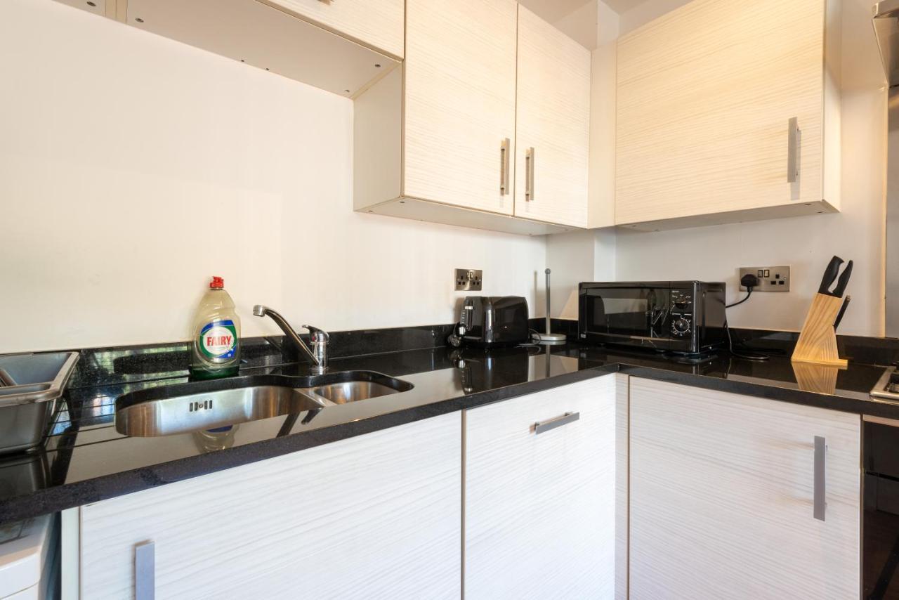 Hébergement de vacances Parking - Spacious - Smart Tv - Self Checkin - Garden - King Derby