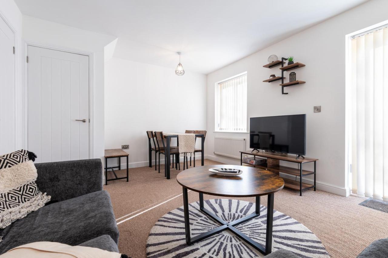 Parking - Spacious - Smart Tv - Self Checkin - Garden - King Дерби