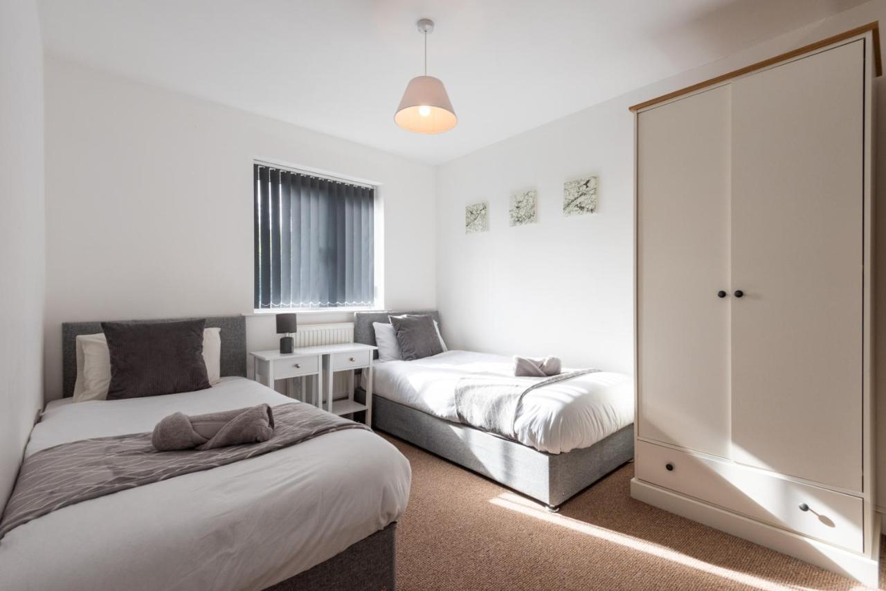 Parking - Spacious - Smart Tv - Self Checkin - Garden - King * Дерби