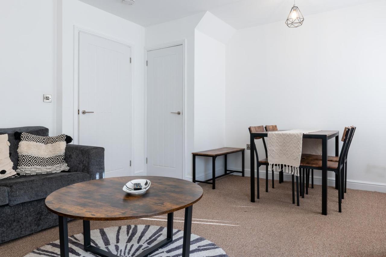 Parking - Spacious - Smart Tv - Self Checkin - Garden - King Дерби