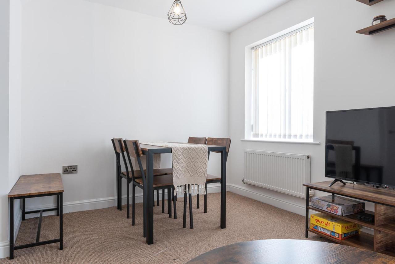 Holiday home Parking - Spacious - Smart Tv - Self Checkin - Garden - King